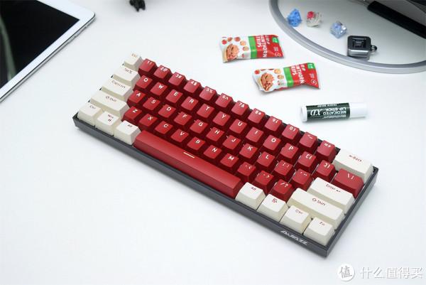 主打200元價位的小機械，黑爵K610T三模鍵盤分享