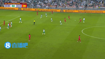 鐵子還是下來吧，吹頭髮並不能給球迷帶來好運