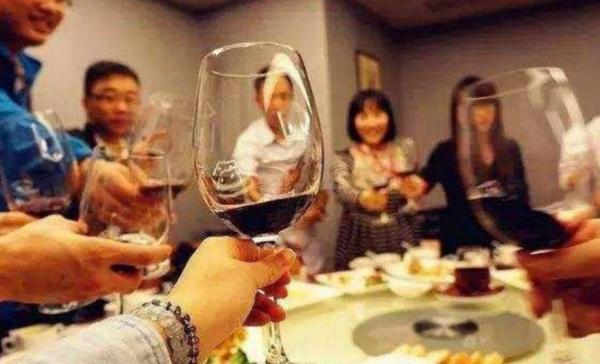 華強北陳金陵:曾是數碼行業晴雨表,如今妻離子散,以拾荒為生 華強北陳金陵:曾是數碼行業晴雨表,如今妻離子散,以拾荒為生