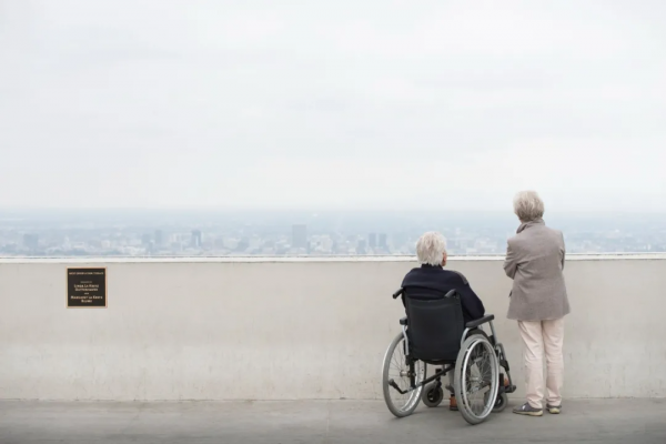 致慢慢老去的我們