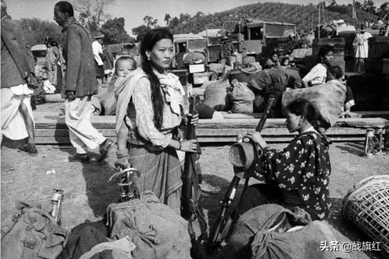 我軍歸還繳獲武器，印軍為何不感恩戴德？印度士兵：只有恥辱怨恨