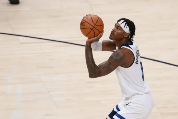 賈裡德-範德比爾特和喬丹-麥克勞克林開啟與森林狼的三年之旅