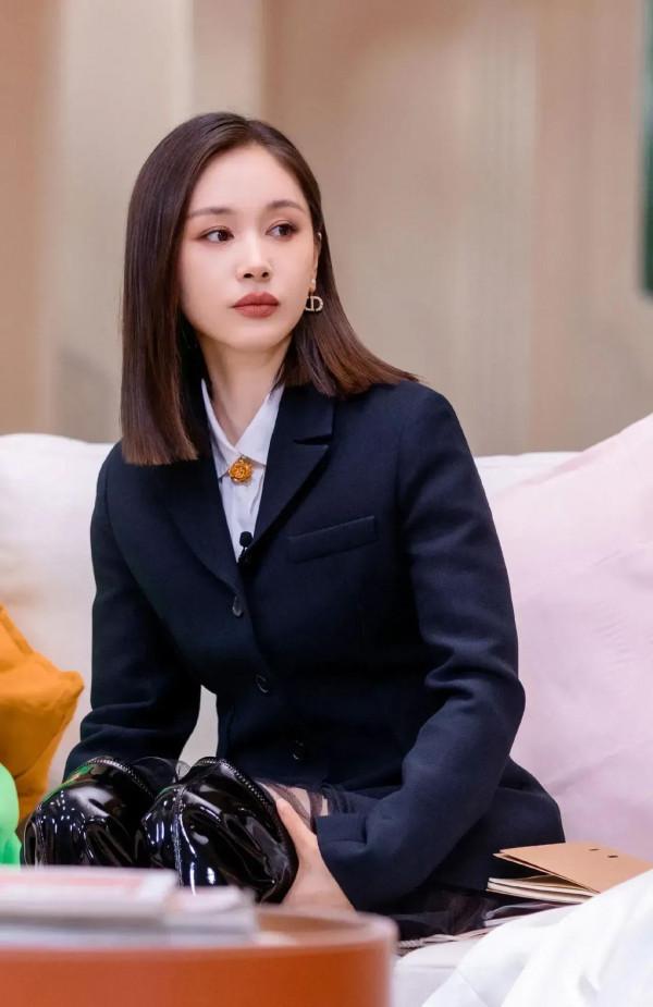 JK服還是王子文穿最好看，楊冪和關曉彤都比不了