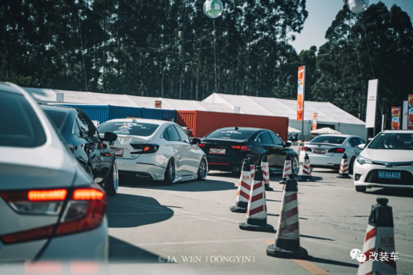 姿態風本田十代雅閣，自己踏進&quot;改裝坑&quot;還要拉兒子下水？