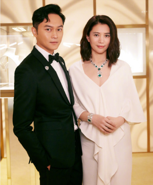 袁詠儀現身直播間,被美顏後臉小了一圈,張智霖本人來都要認半天 袁詠儀現身直播間,被美顏後臉小了一圈,張智霖本人來都要認半天