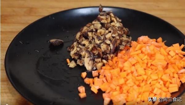 燒麥不要買著吃了，教你在家做，鮮香軟糯，比飯店賣的還好吃