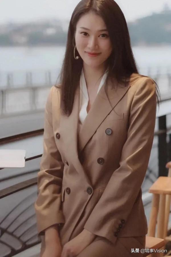 與秋同色非卡其色莫屬