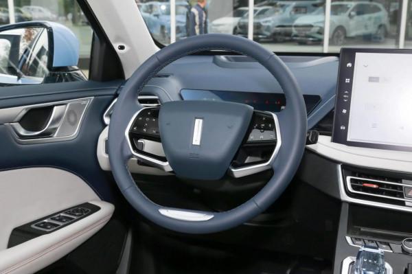 想買20萬以內的SUV，可以看看瑪奇朵DHT-PHEV，坐著舒服還省油