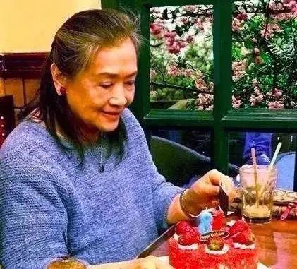 “歌壇聖女”朱逢博:30歲和老師閃婚,84歲守了老公骨灰13年 “歌壇聖女”朱逢博:30歲和老師閃婚,84歲守了老公骨灰13年