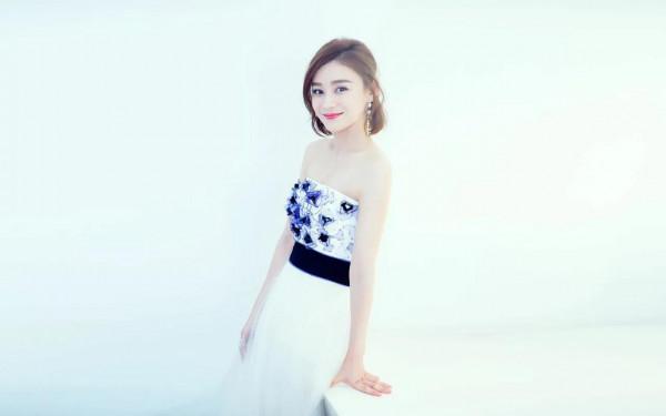 《笑傲江湖》中的女神任盈盈的扮演者-著名演員袁珊珊 《笑傲江湖》中的女神任盈盈的扮演者-著名演員袁珊珊