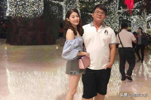 31歲童星宣佈結婚!男方面板黝黑,長相憨厚老實,兩人已相戀10年 31歲童星宣佈結婚!男方面板黝黑,長相憨厚老實,兩人已相戀10年