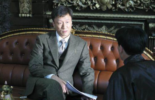 《潛伏》中的假夫妻,在白區普遍存在,原因不復雜,只為了好租房 《潛伏》中的假夫妻,在白區普遍存在,原因不復雜,只為了好租房