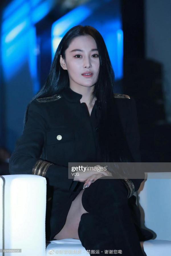 張馨予～英姿颯爽