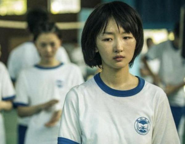 女星校服造型難駕馭？有人32歲仍像高中生，有人像媽偷穿女兒衣服