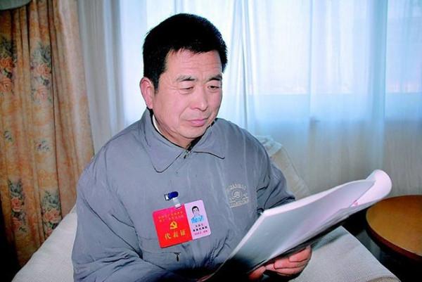 退役軍人100元過一年，水煮土豆當三餐：幫助67名專家領導的成長