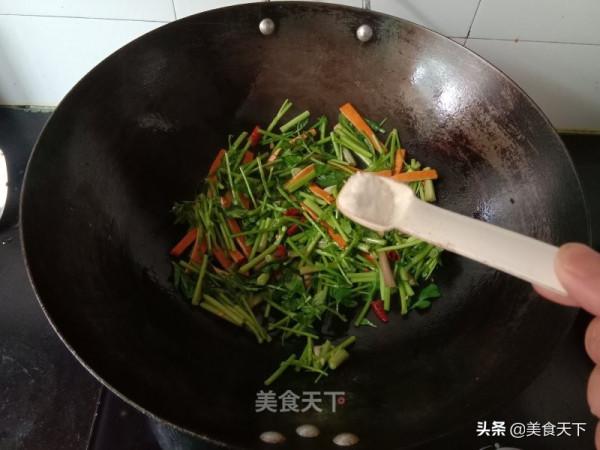 香乾像我這樣炒，兩碗米飯都不夠吃