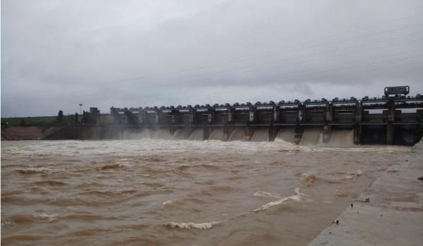 竣工不到24小時就塌了，印度花200億建了42年的大壩，竟賴老鼠？