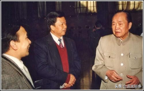 苗族出身的湖南省委書記，是武警部隊首任政委，岳父元帥妻子少將