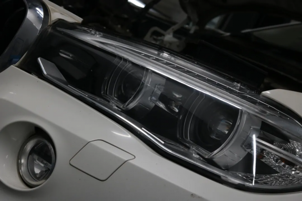 翻新“破爛不堪”的寶馬X5,車主硬是把X5當拖拉機開了7年 翻新“破爛不堪”的寶馬X5,車主硬是把X5當拖拉機開了7年