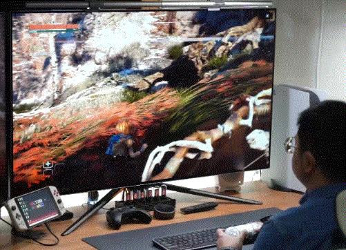 比電視還爽的 48 吋 OLED 桌面電競巨屏，KTC G48P5 顯示器測評詳解