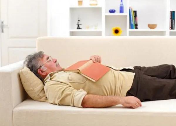 上了年紀以後,牢記“不睡兩覺,遠離四水”,關乎你的健康 上了年紀以後,牢記“不睡兩覺,遠離四水”,關乎你的健康