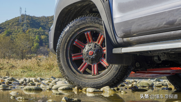 試駕 | 2.0T柴油機+採埃孚8AT，挑戰長城炮？福田大將軍表現如何