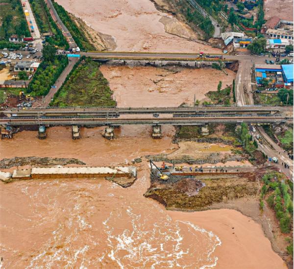 中華晚報 | 山西洪澇致超175萬人受災、長津湖票房突破40億、境外反華媒體潛入貴州採訪被舉報……