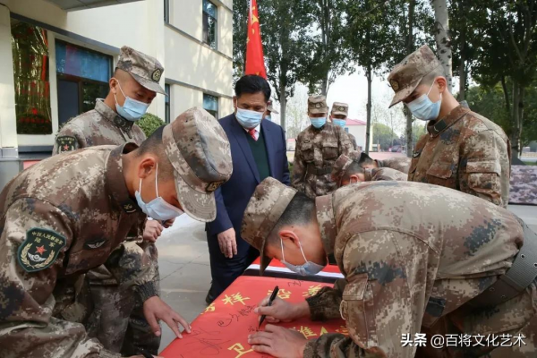 「紅星線上」王啟發走進“開國大典紅一師”特別有感悟特別有精神 「紅星線上」王啟發走進“開國大典紅一師”特別有感悟特別有精神