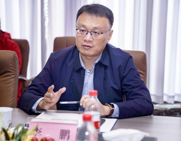 紅葉柿巖的成名金鑰