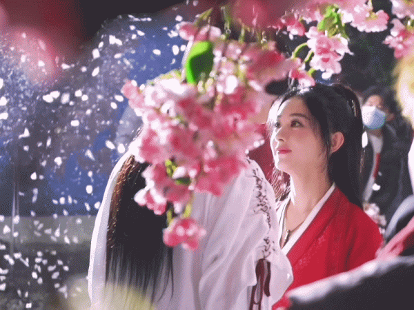 王炸姐弟圓滿了，笑的好甜蜜啊