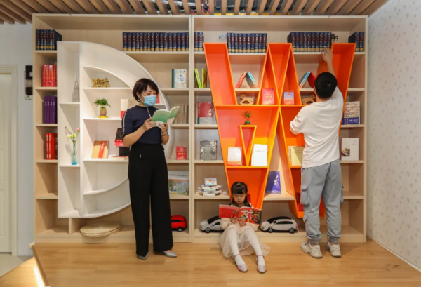 「肇慶高新區」圖書閱覽中心打通閱讀“最後一公里” 「肇慶高新區」圖書閱覽中心打通閱讀“最後一公里”