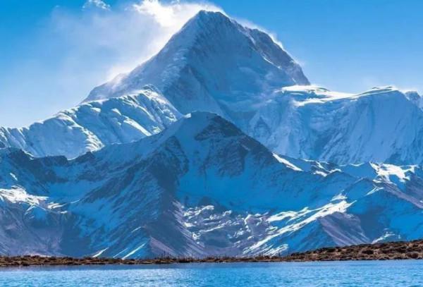 這兩座山是四川第一第二高峰,它倆是四川的“山王”,你去看過嗎 這兩座山是四川第一第二高峰,它倆是四川的“山王”,你去看過嗎