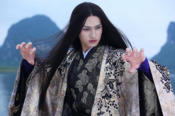 《花千骨》殺阡陌一家三口出遊,馬可笑著看著小菠蘿父愛滿滿 《花千骨》殺阡陌一家三口出遊,馬可笑著看著小菠蘿父愛滿滿