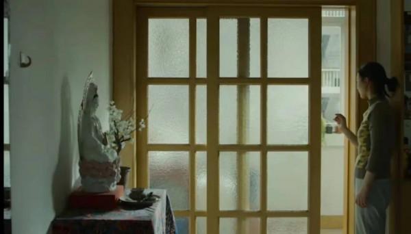 相依為命的弟弟竟是親兒子？她可真敢演