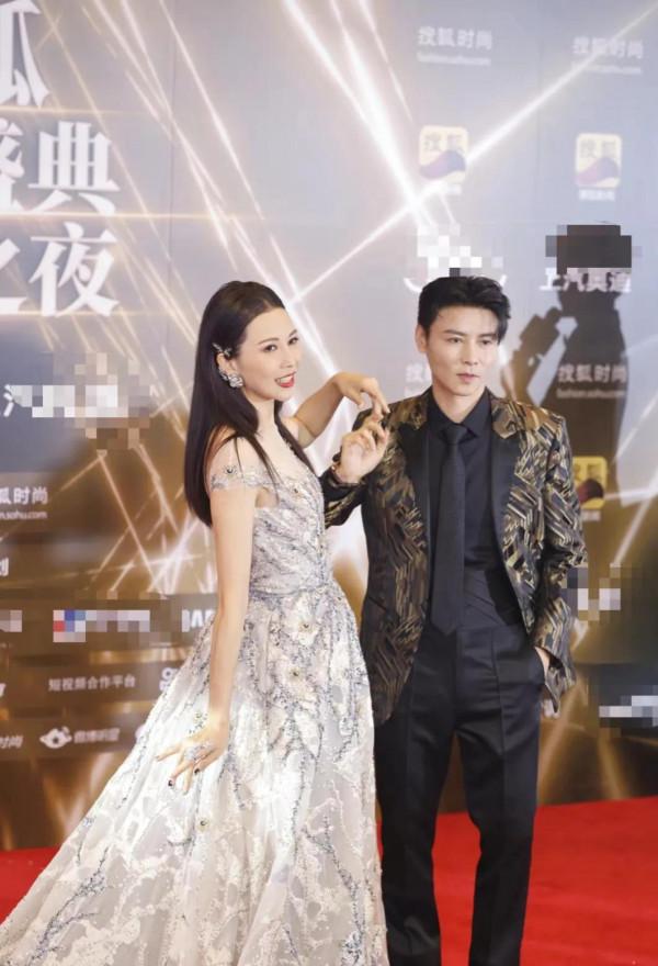 搜狐盛典：Angelababy豔壓，趙雅芝氣質可貴，婁藝瀟穿漢服走紅毯