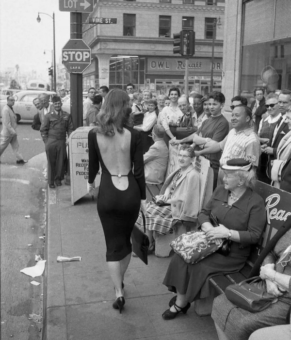 倒退百年看外國人，原來生活是這個樣子的