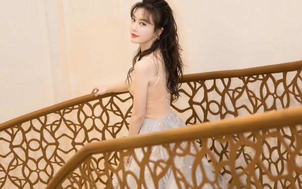 仙氣十足的美女明星秦嵐桌面高畫質桌布