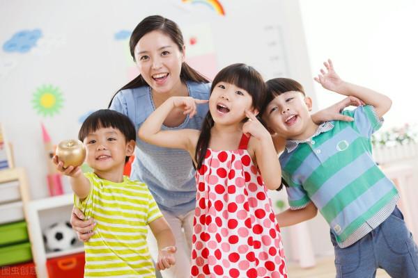 2021年新生兒或跌破1000萬？出生人口暴跌，未來會有哪些影響？