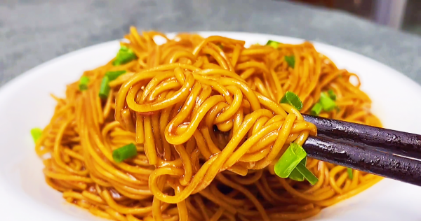 正月初六返程上班，別忘吃7種離別飯，帶3種吉祥果，寓意家順業順