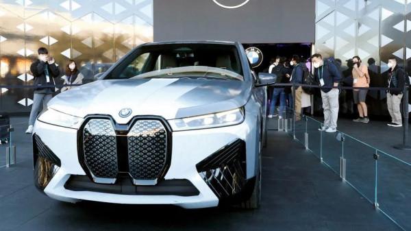 寶馬推出變色汽車—用手機改變汽車顏色