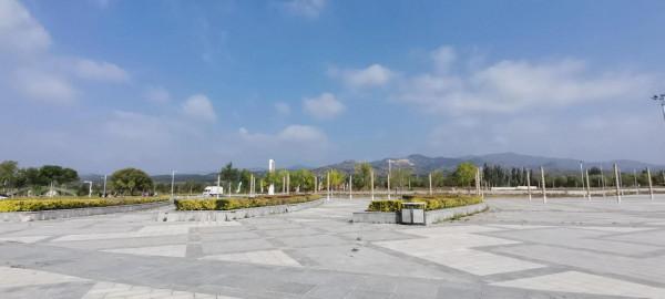 呼和塔拉內蒙古少數民族群眾文化體育運動中心,秋季景色如何呢? 呼和塔拉內蒙古少數民族群眾文化體育運動中心,秋季景色如何呢?