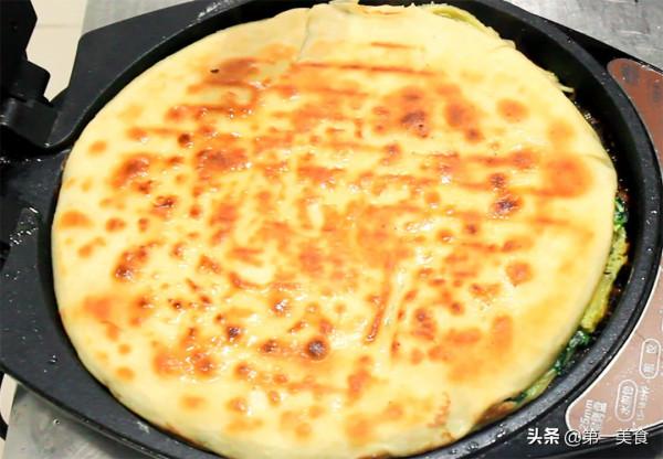 薄薄一層皮，滿滿的都是餡，這樣做的菜盒子，一口咬下去超滿足