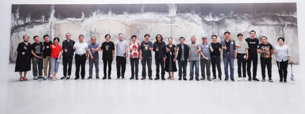 超凡與人間丨蘇新平與克里斯多夫·勒·布倫展覽在深圳開展 超凡與人間丨蘇新平與克里斯多夫·勒·布倫展覽在深圳開展