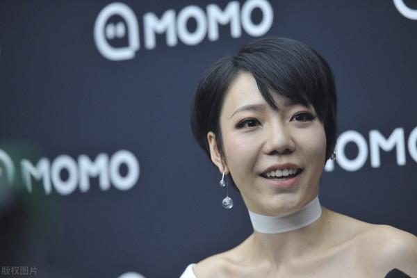 吳莫愁雖然不是最美的，但是很有型