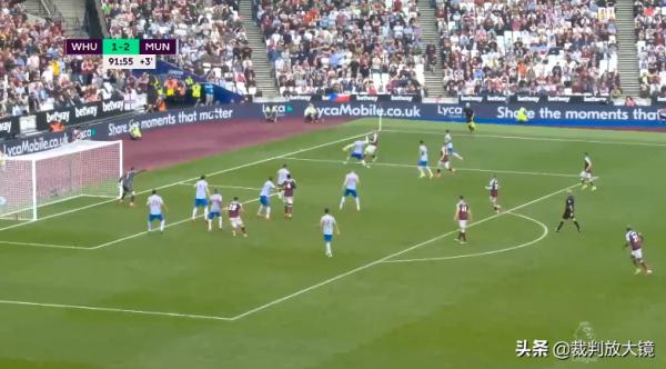 「案例解讀」C羅的三次摔倒該不該判罰點球? 「案例解讀」C羅的三次摔倒該不該判罰點球?