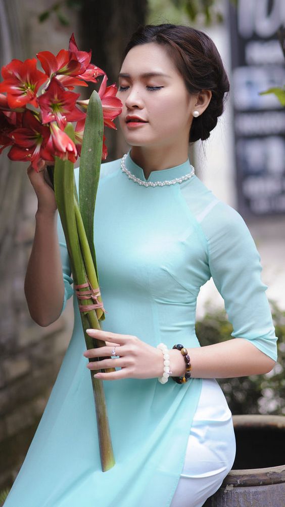 1000元人民幣能兌換22萬緬元，能體驗什麼服務？緬甸姑娘告訴你