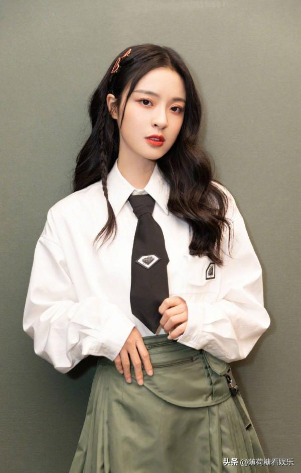 郭采潔步馬思純後塵，張子楓又曝下頭戀情，掉渣女星原來都一樣