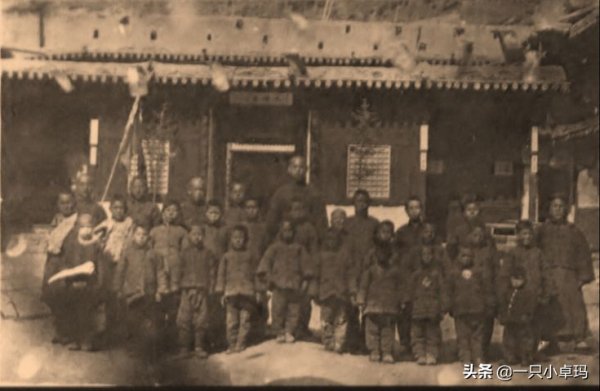 藏族開國少將黃正清：早年血戰馬步芳，曾任甘肅副省長，享年95歲