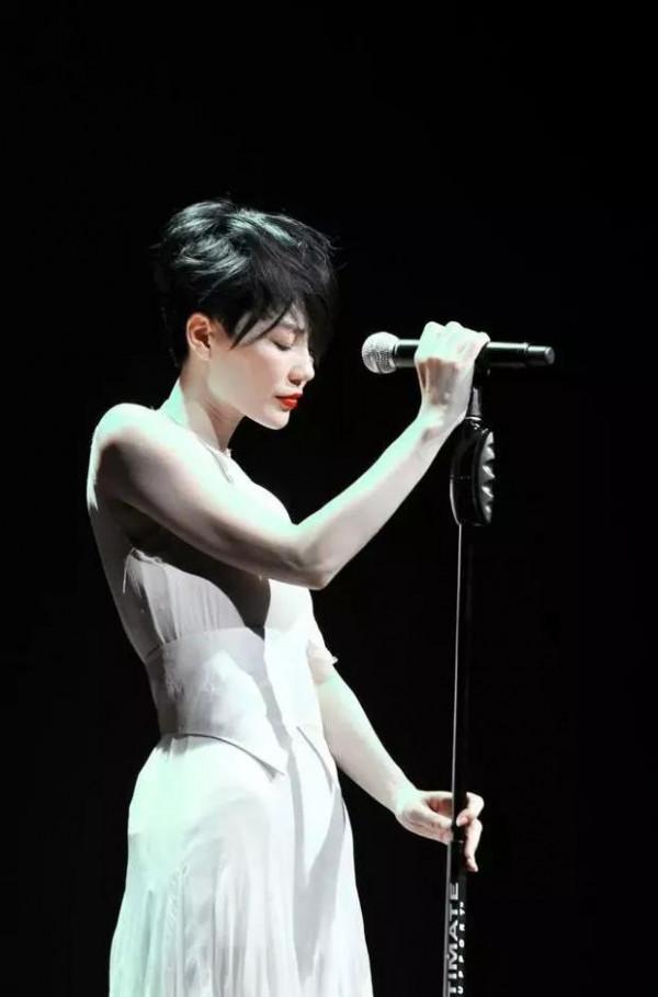 一代女神!王菲精品照!值得珍藏 一代女神!王菲精品照!值得珍藏