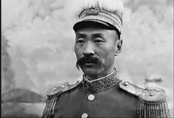 兩個武術大家爭著教他,幾乎學遍各家武功的褚桂亭,水平有多高 兩個武術大家爭著教他,幾乎學遍各家武功的褚桂亭,水平有多高